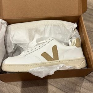VEJA Extra White Dune shoes